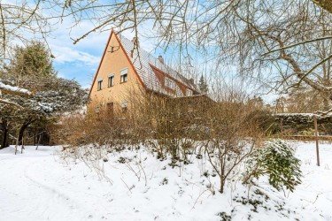 Hauptbild HEGERICH: Zuhause im Grünen: Charmante Doppelhaushälfte mit großem Garten in Buchenbühl