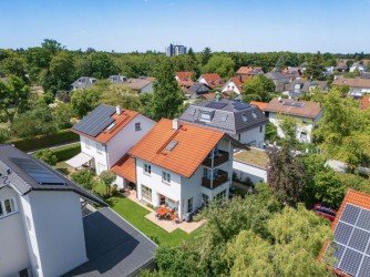 Hauptbild HEGERICH: Grüne Idylle - Einfamilienhaus in traumhafter Lage von Ottobrunn!